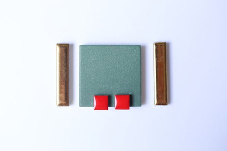 Mino Ware tile red earrings (clip-on earrings)