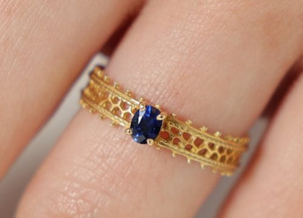 Sulanga ring: Blue sapphire