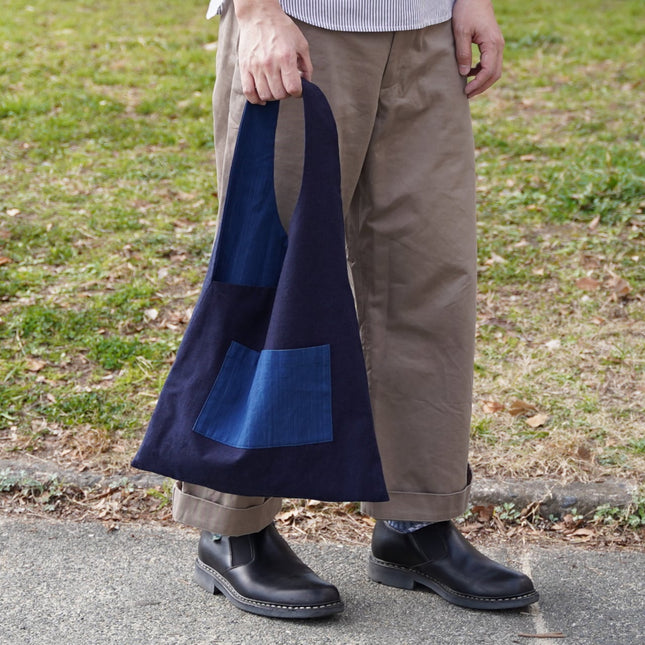 Bushu indigo dyed reversible handbag dark blue Asagi