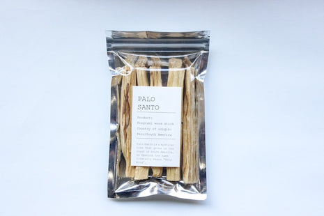 Natural incense [PaloSanto] (approximately 10cm per stick)