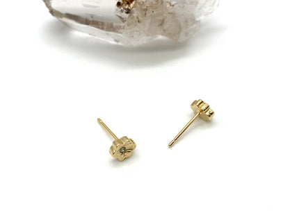 Petite fleur pierced earrings gold