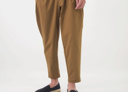 Unisex tuck tapered pants