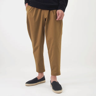 Unisex tuck tapered pants