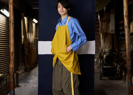 MAKU. Work apron using traditional Japanese techniques