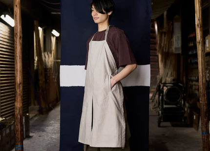 MAKU. Work apron using traditional Japanese techniques