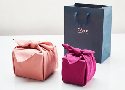 Soy sauce jug hexagonal basket pattern red